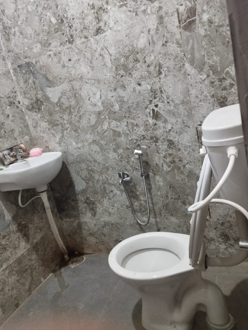 Unfurnished 2bhk in Geeta Nagar Road, Narikalbari, Guwahati, Assam, India for Rent